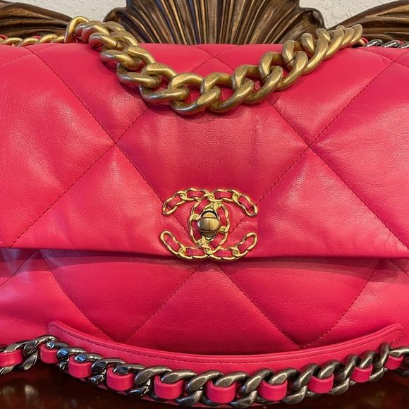 Chanel 19 Flap Large Neon Pink Chain Bag Handbag Shoulder CC Quilted - Picture 16 of 17